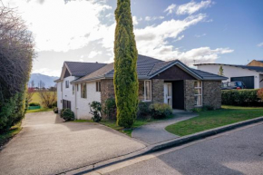Scaife Place Lodge - Wanaka Holiday Home